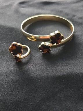 Gold Floral Claddagh-Style Bracelet and Ring Set - Brown Flower Accents